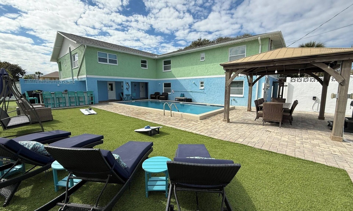 Port Canaveral House | Beachside Fun Oasis - 7 Beds 6.5 Bath, Sleeps 22-30!