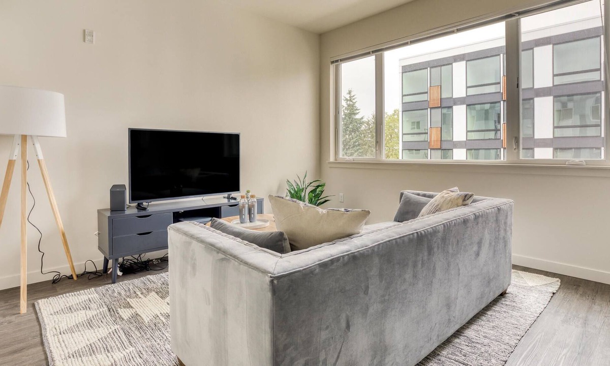 Downtown Apartment | Beautiful 1BR in Redmond w/ Gym 1mi to Dtwn
