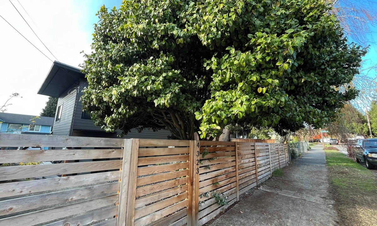 Fremont House | Beautiful 3-bedroom house with AC in a delightful Seattle neighborhood