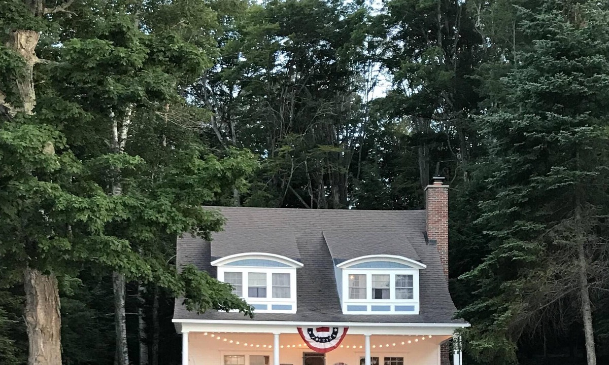 Boyne City Cottage | Beautiful Family Cottage on Walloon Lake
