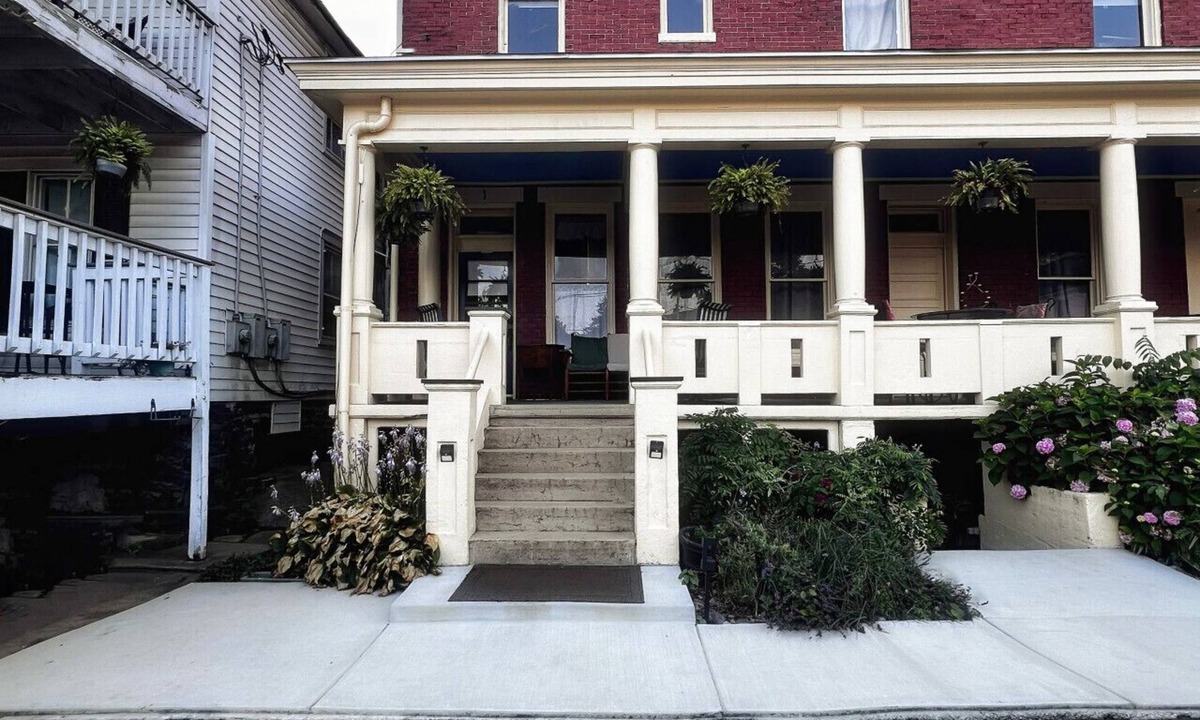 Brunswick Apartment | Beautiful, Historic, Hiking, Biking and C&O Canal