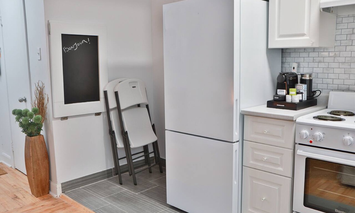Villeray Apartment | Beautiful studio at Claudia's