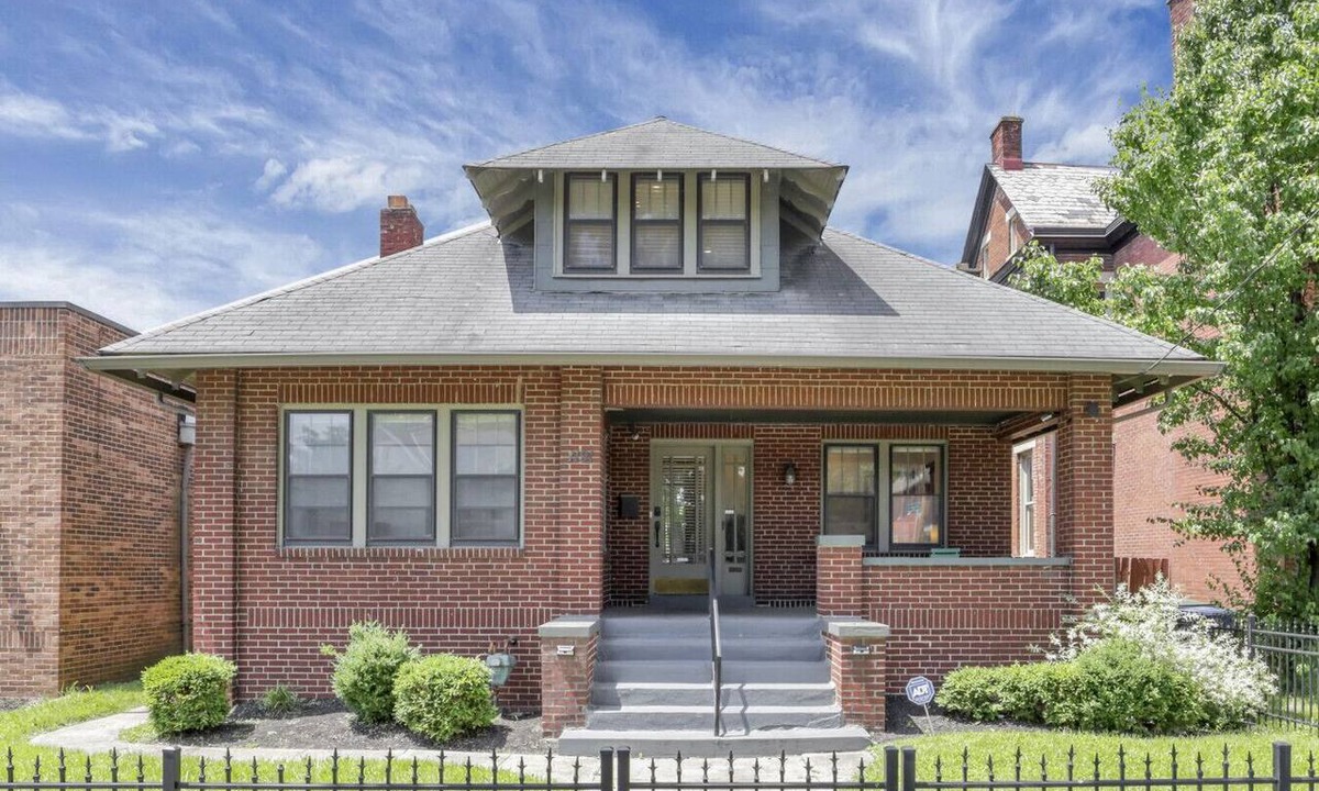 Merion Village House | Beautifully renovated brick home one block from German Village