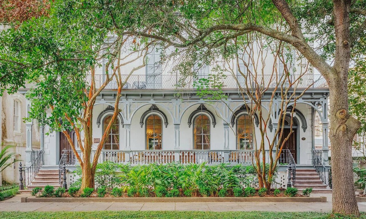 Historic Downtown Savannah Bed & Breakfast | Bellwether House