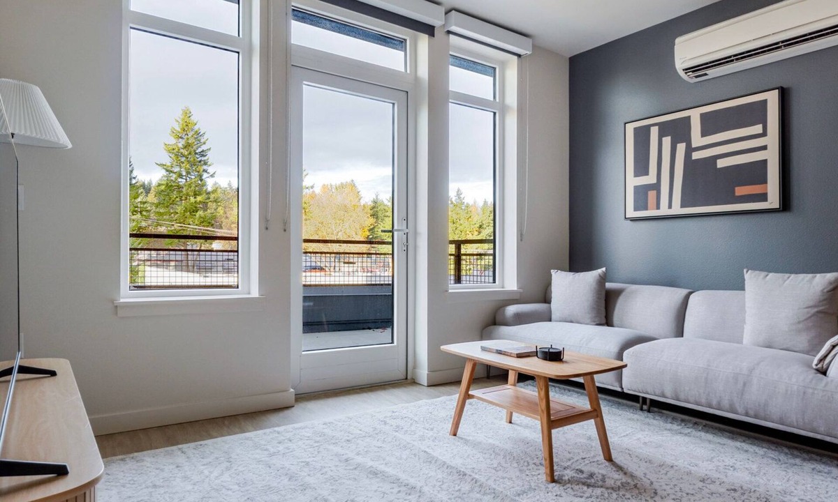 Wilburton Apartment | Blueground | Wilburton, fitness center, nr Bellevue Park
