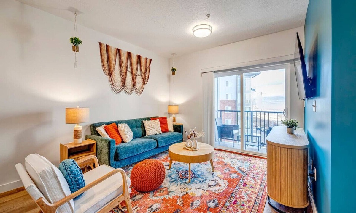 Draper Apartment | Bold Boho Themed 2bd 2ba