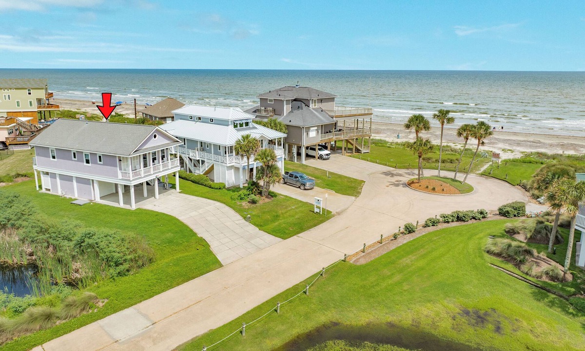 Pirates Beach West House | Bright & Airy 3rd Row Home w/Gulf Views, 2 Decks, Outdoor Shower, Free Wifi