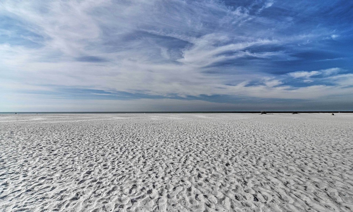 South Sarasota Cottage | Bright Sarasota Bungalow - 5 Mi to Siesta Beach!