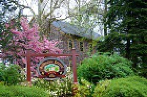 Reinholds Bed & Breakfast | Brownstone Colonial Inn