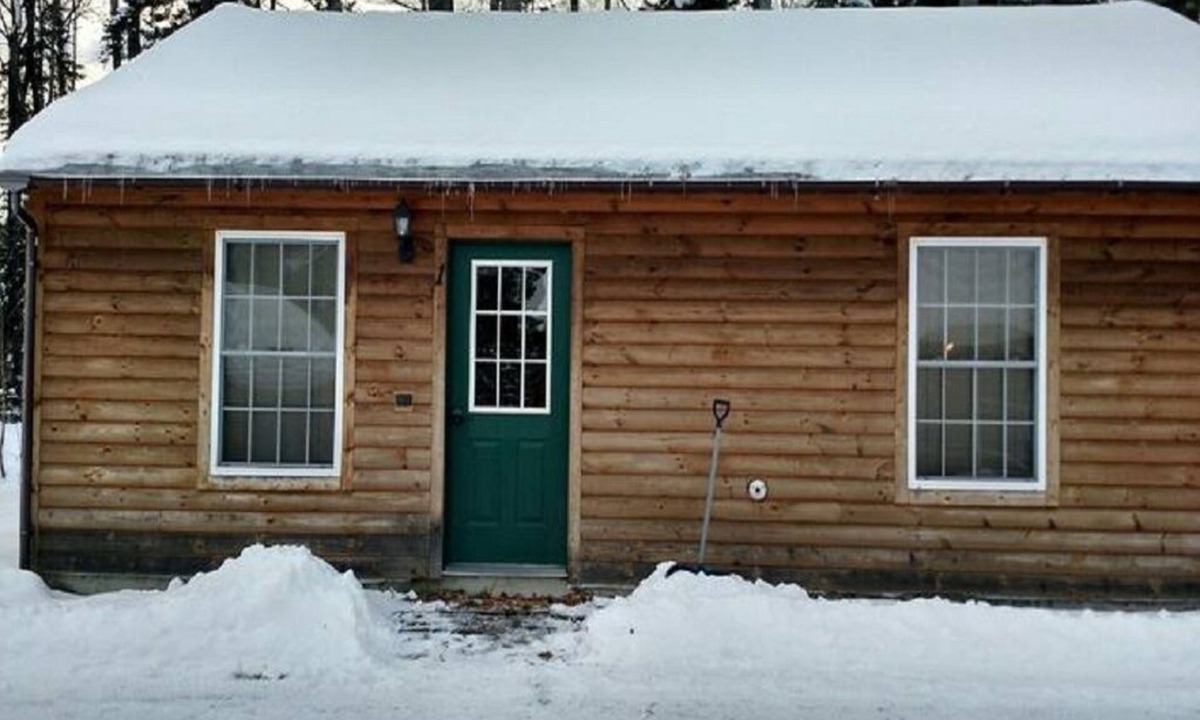 Northeast Somerset Cabin | Cabin 2 Roody's Black Bear Cabins- Trail access from camp