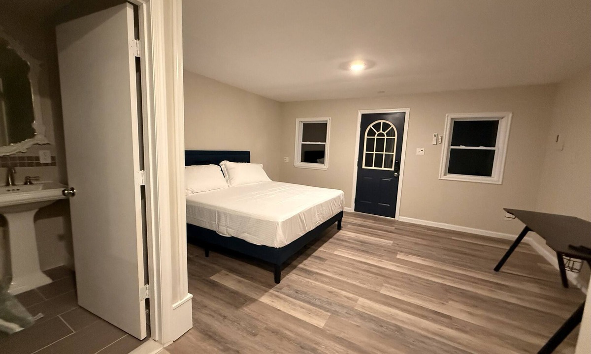 Lower Township Cottage | Cape May Private Cottage: Full Kitchen & Game Room