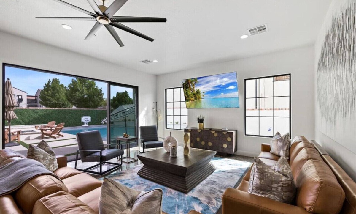 Hurricane Villa | Casa Blanca luxury Villa Private pool sleeps 30!