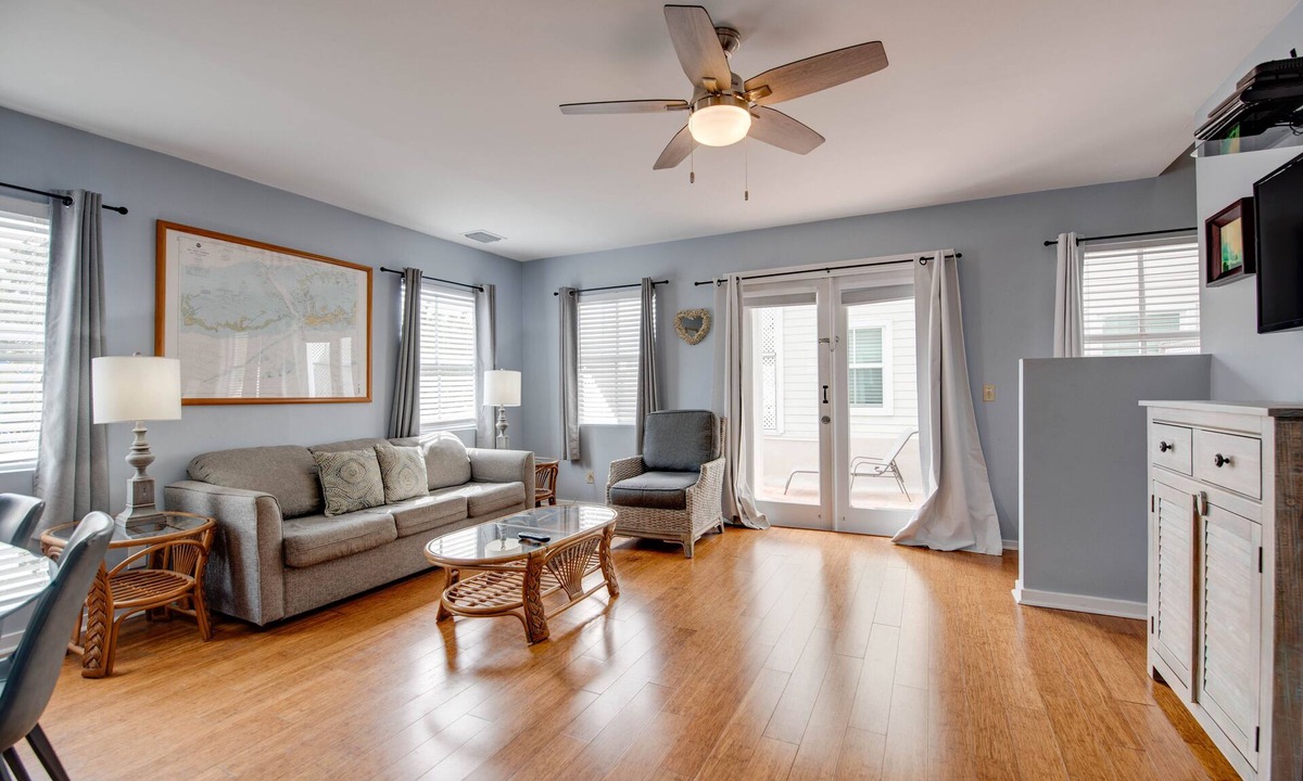 Uptown - Upper Duval House | Casa Havana | Old Town Condo w/Pool & Balcony