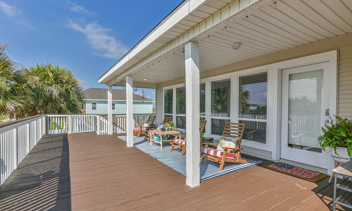 Indian Beach House | Casita Del Mar: Cozy Galveston Beach House short walk to the beach!