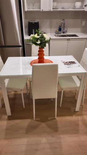 Guildford Apartment | Central luxury city