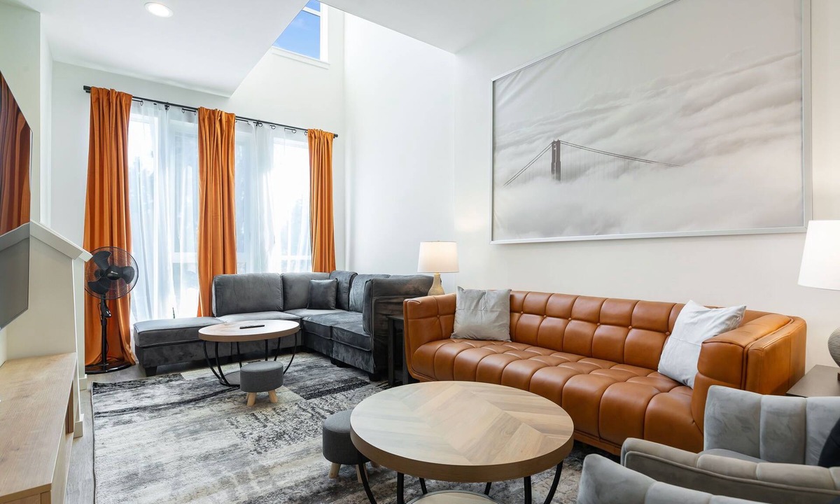 Broadway House | Centrally Located Capitol Hill Townhome w/Amazing View & Free Parking Onsite
