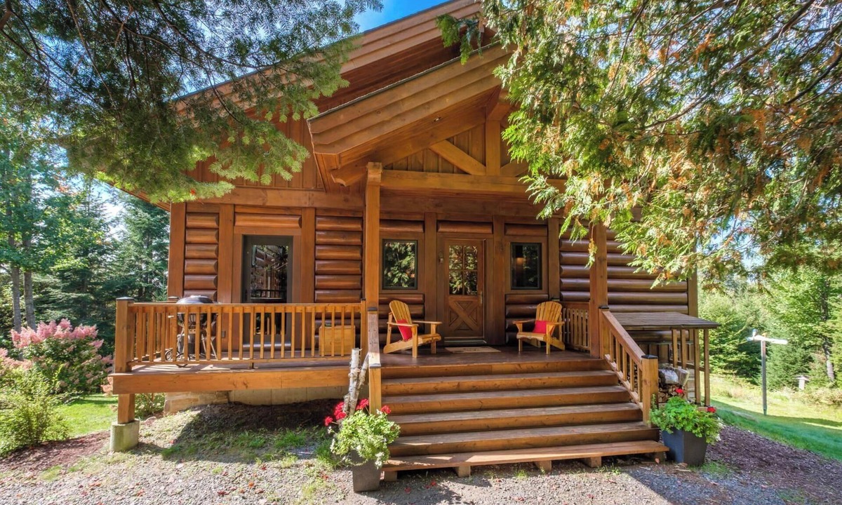 Val-des-Lacs Ski Chalet | Chalet Belvedere | Private spa & mountain views