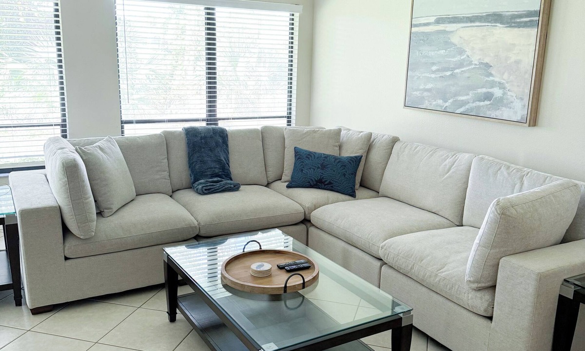 Palmer Ranch Villa | Charming 2BR villa, WiFi, heated pool, tennis & pickleball- in Sarasota