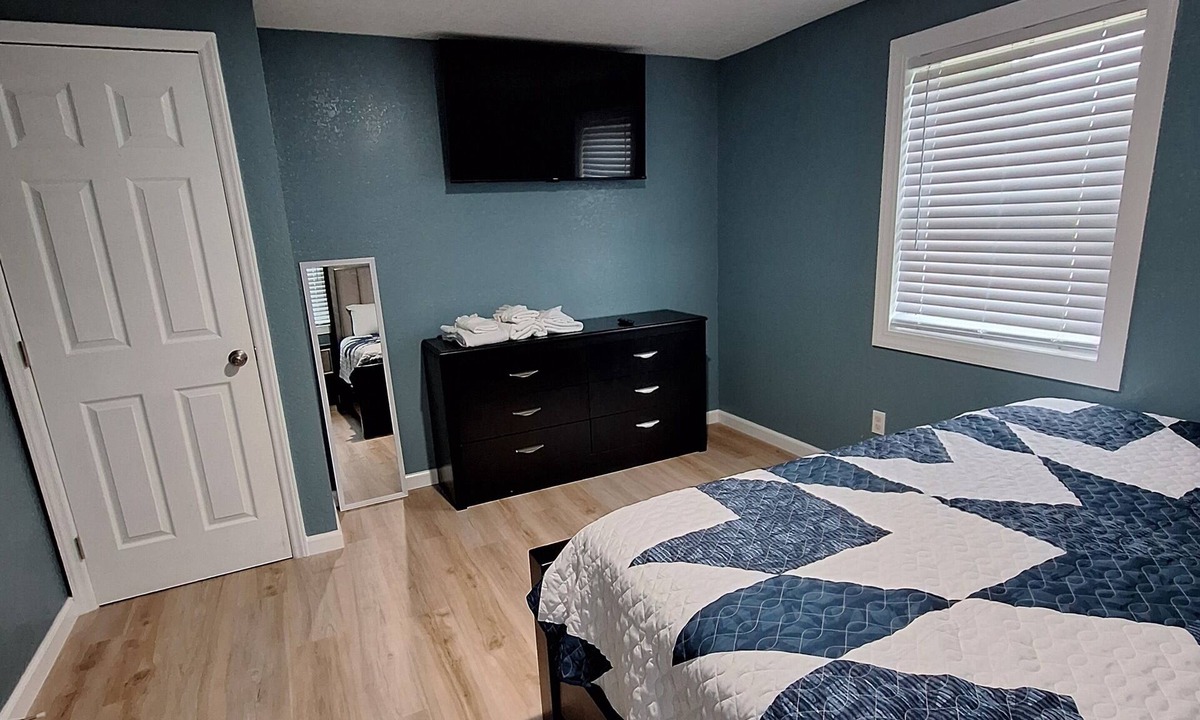 Grandy House | Charming 3-bedroom house with WiFi and AC in Grandy