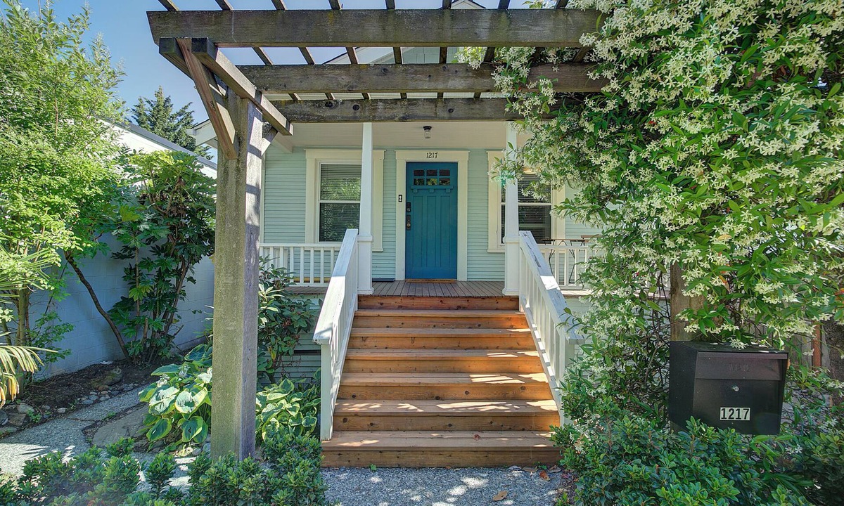 Minor House | Charming 4-bedroom house at Seattle University Campus