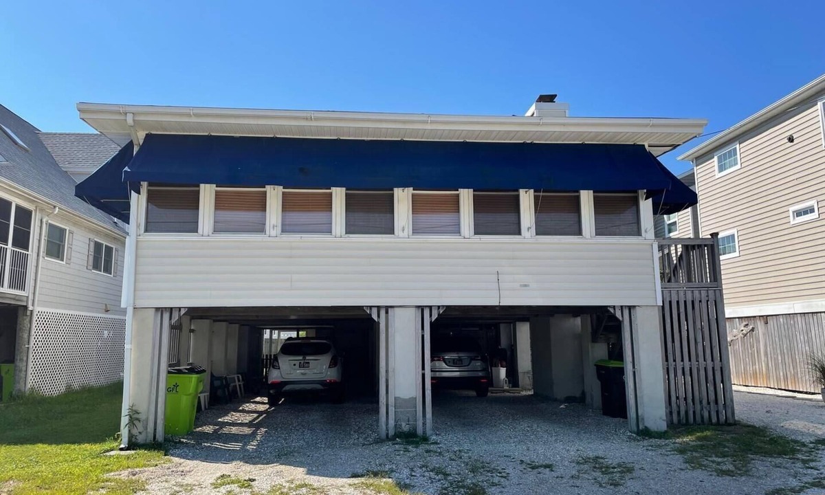 Dewey Beach Cottage | Charming Bayside Cottage in Dewey Beach: Relaxing Decks, Porches & Private Rooms