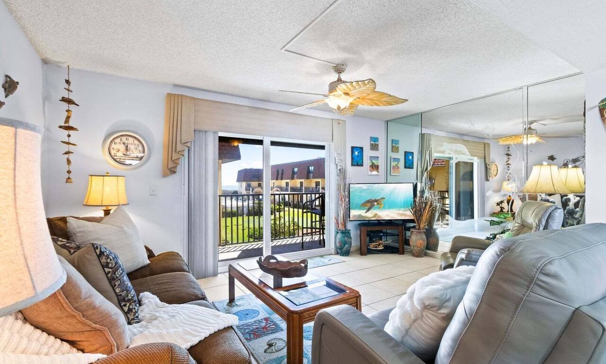Avon By The Sea Condo | Charming Cocoa Beach Condo w/Private Balcony, Heated Pool, Putting Green, & BBQ Grill! ☀️🌴