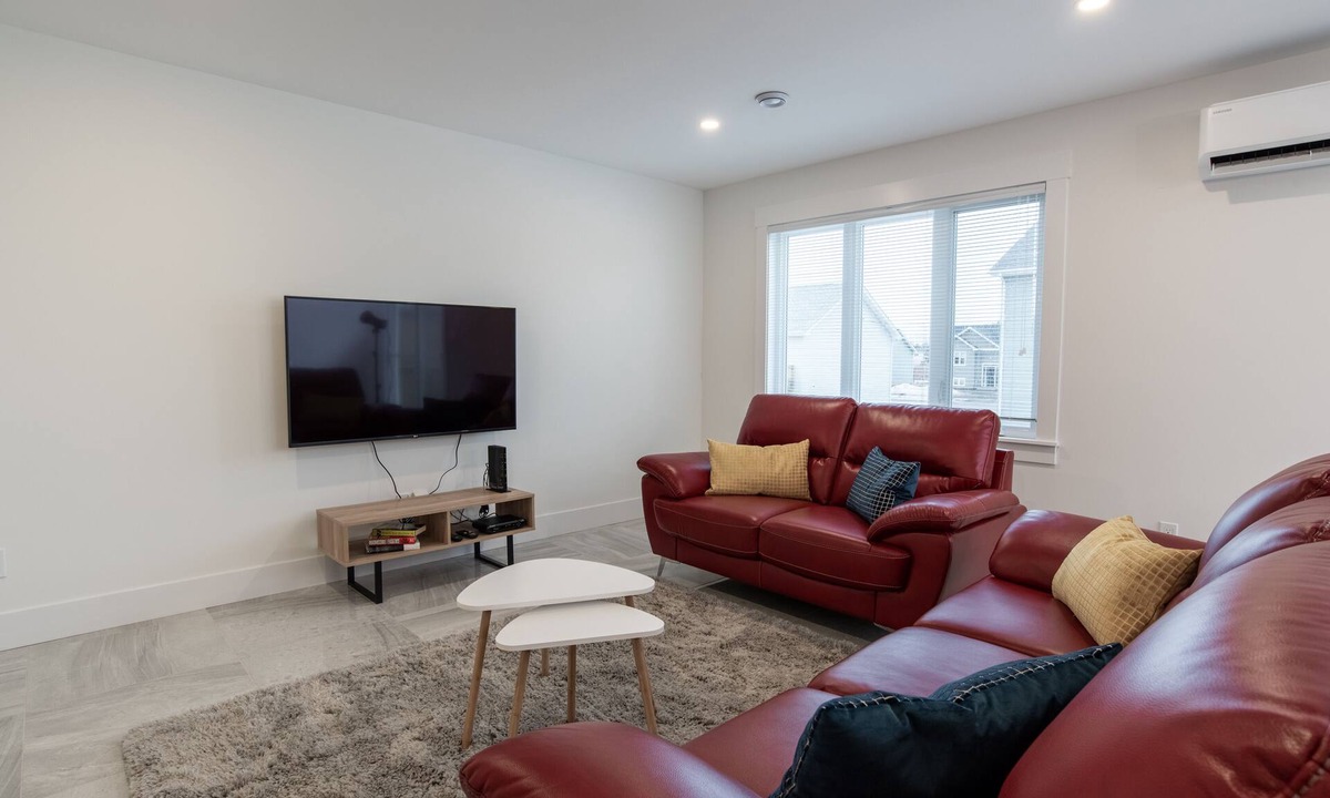 Moncton House | ⋆Charming, modern, luxury house with garage⋆