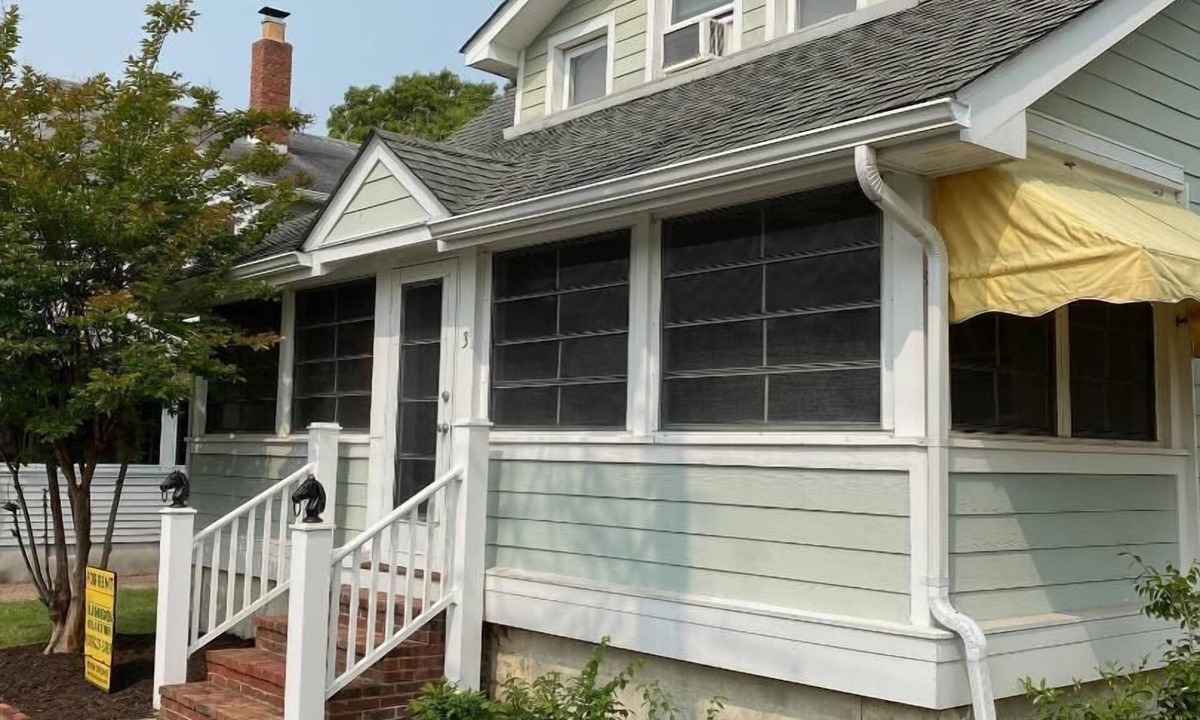 The Pines Cottage | Charming Ocean Block Cottage - Steps from the Beach, Sleeps 14, Pet-Friendly!