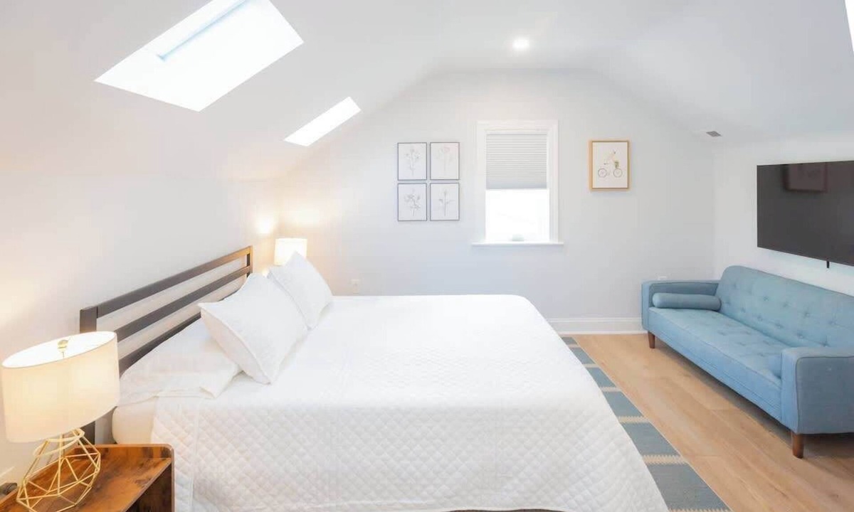 Langdon House | Charming Single Family Home - Free 3 car parking