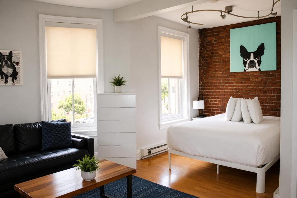 Columbus Apartment | Charming Studio in Boston Brownstone, C.Ave#5