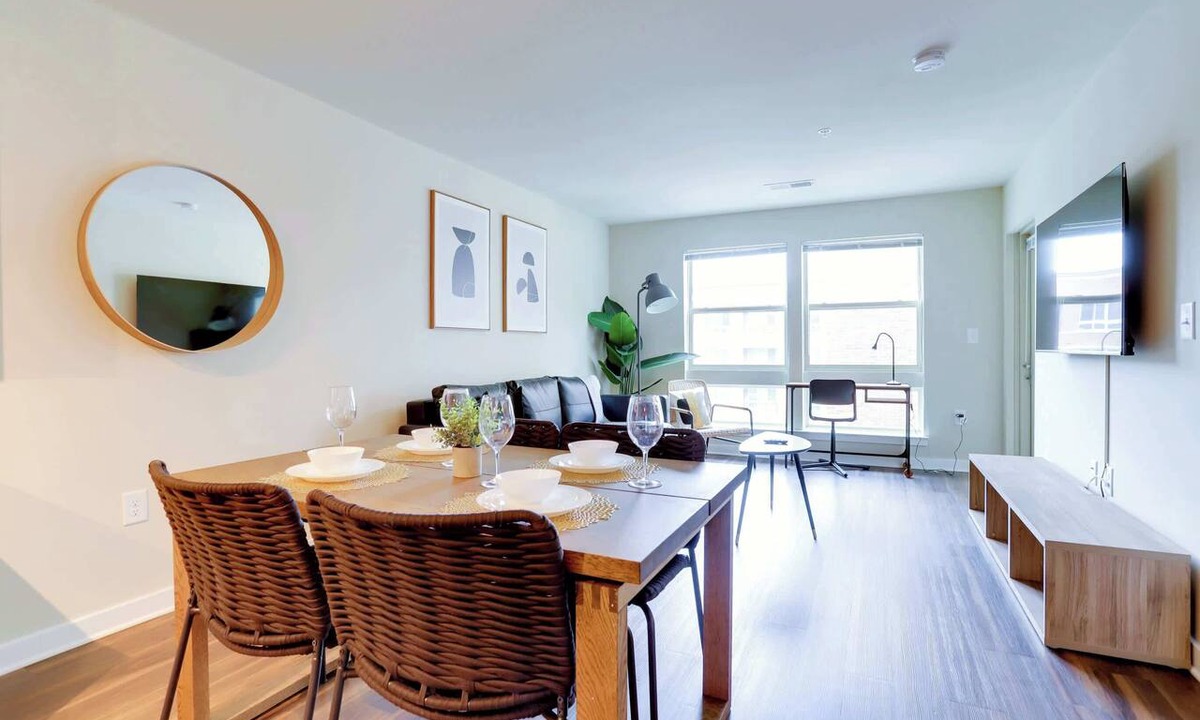 Groveton Apartment | Chic Groveton Apt Near Metro