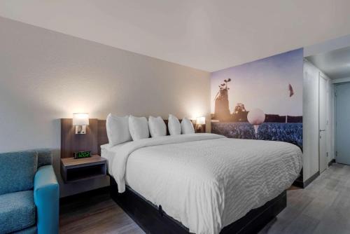 McDonough Hotel | Clarion Pointe McDonough