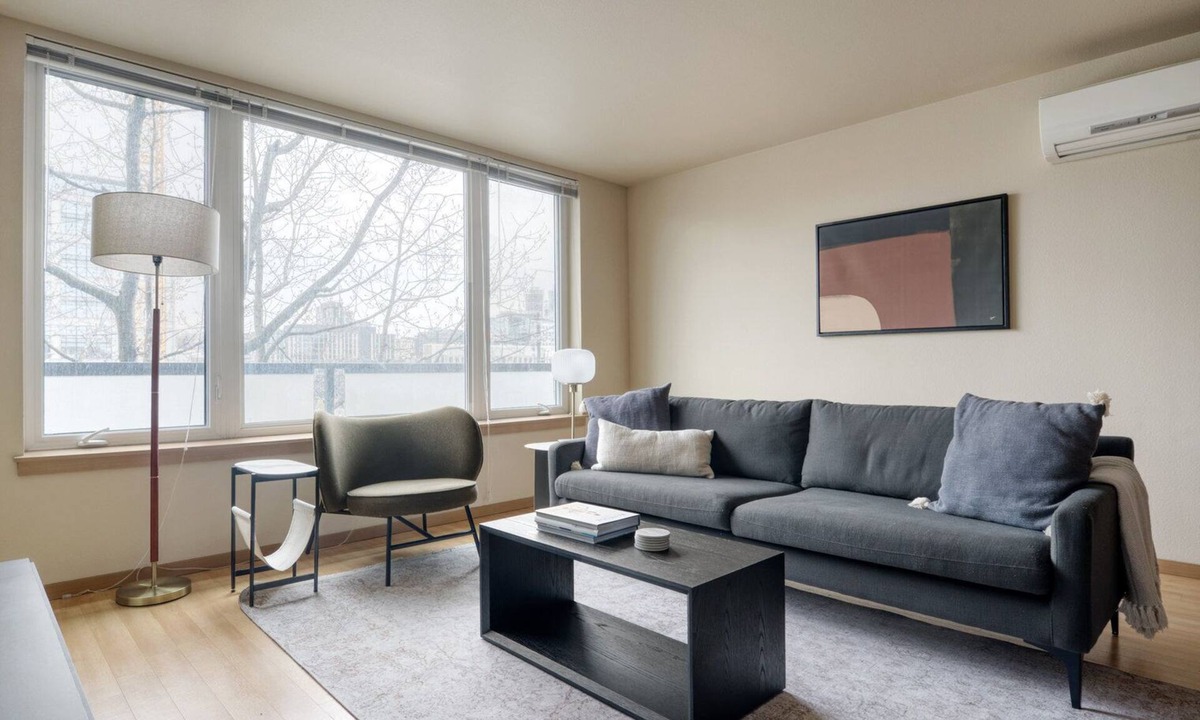 Lower Queen Anne Apartment | Classic Queen Anne 1BR w/Gym, W/D, Lounge & Roof Deck, by Blueground