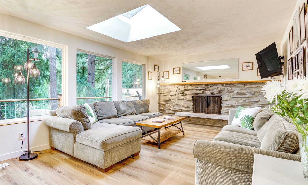 Woodinville Cottage | Classic Woodinville Wine Country Escape!