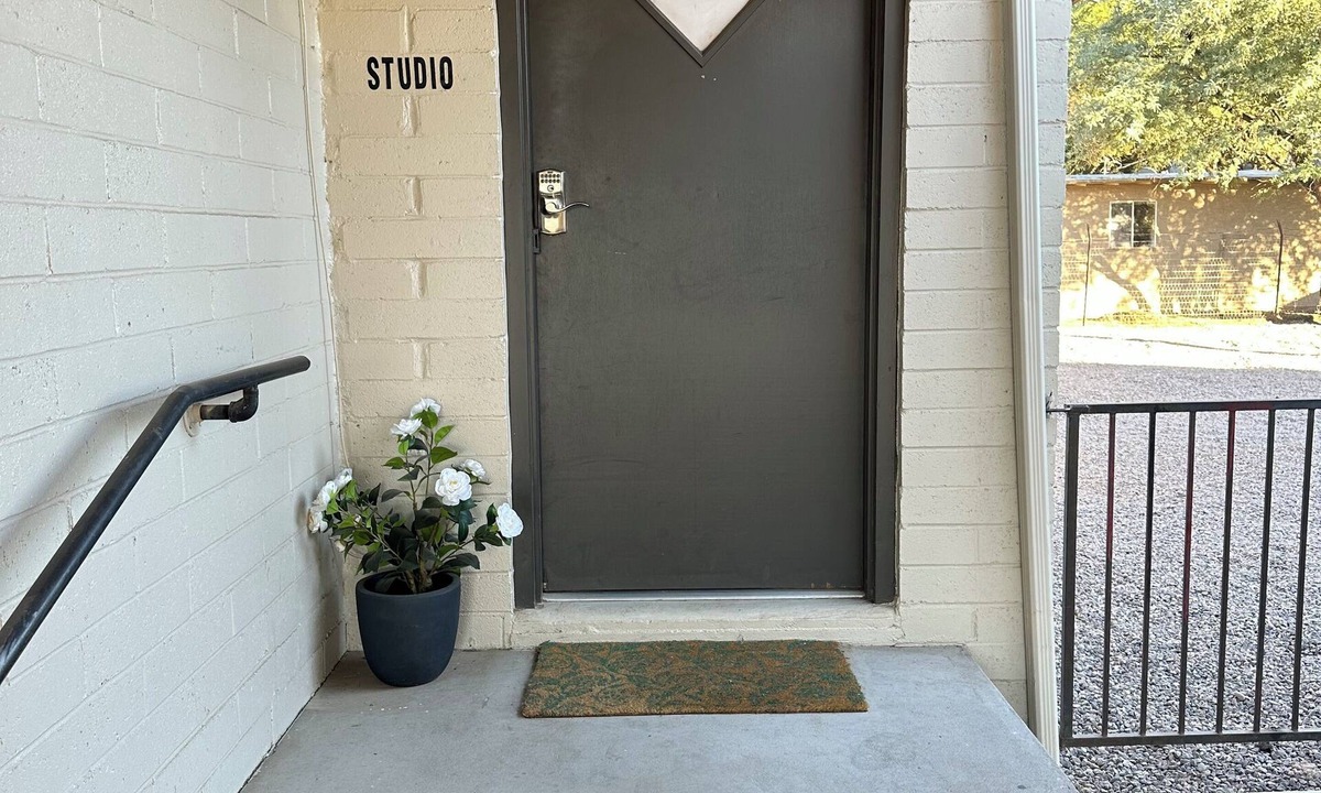 Thatcher Apartment | Clean, Private Studio Apartment in a Great Location near EAC