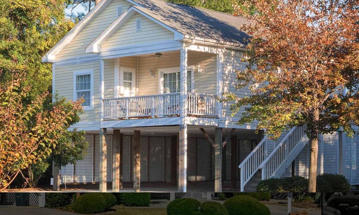 Ocean Drive Cottage | Club Wyndham at the Cottages 3 bedroom cottage in Myrtle Beach.