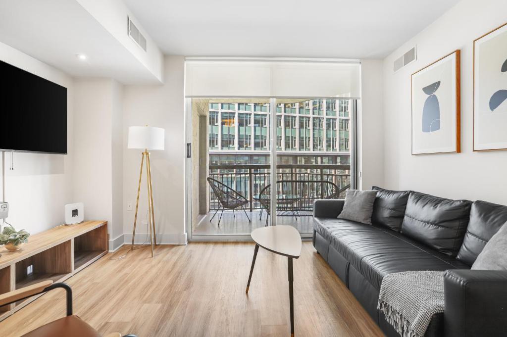 Crystal City Apartment | Comfortable Apartment with Top Amenities