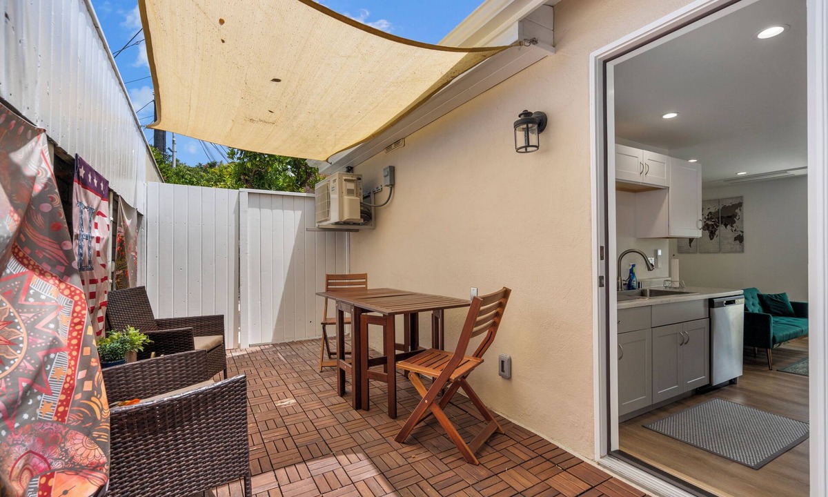 Torrance Cottage | Comfortable cottage 1 mile from the beach