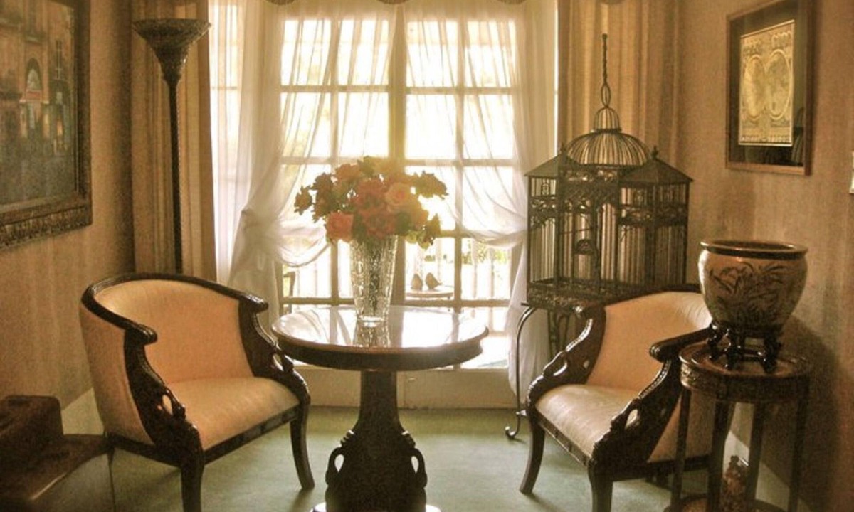 Bainbridge Bed & Breakfast | Commodore Bed & Breakfast / Green Room