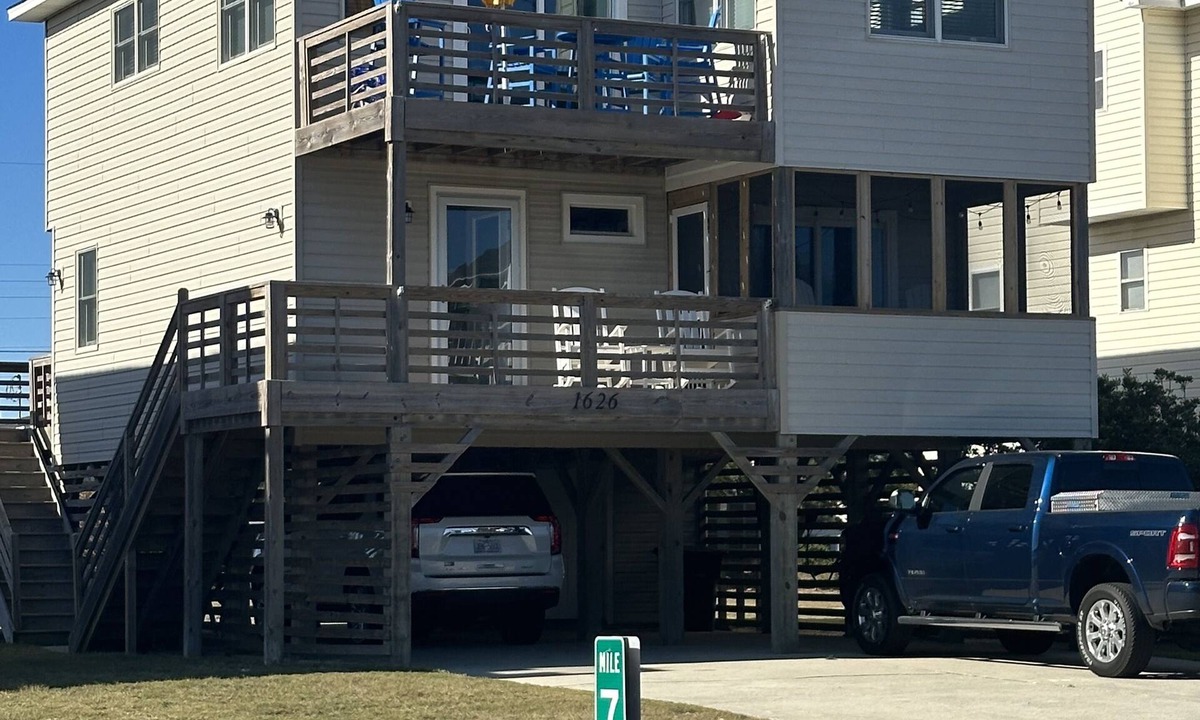 Kill Devil Hills Cottage | Completely Renovated in 2022! Perfect Location!