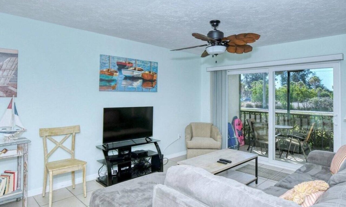Siesta Key Condo | Condo #104 Completely remodeled Siesta Key 2 bedroom 1 bath Condo