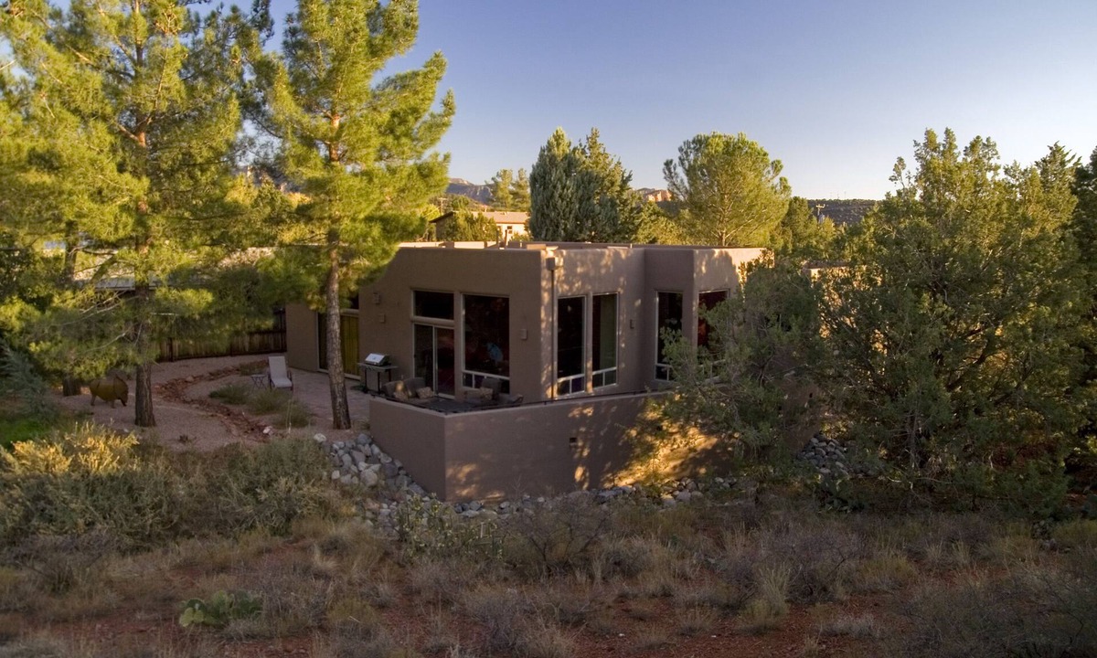 West Sedona House | Cool West Sedona canyon retreat - wildlife and mountain views, walk to trails