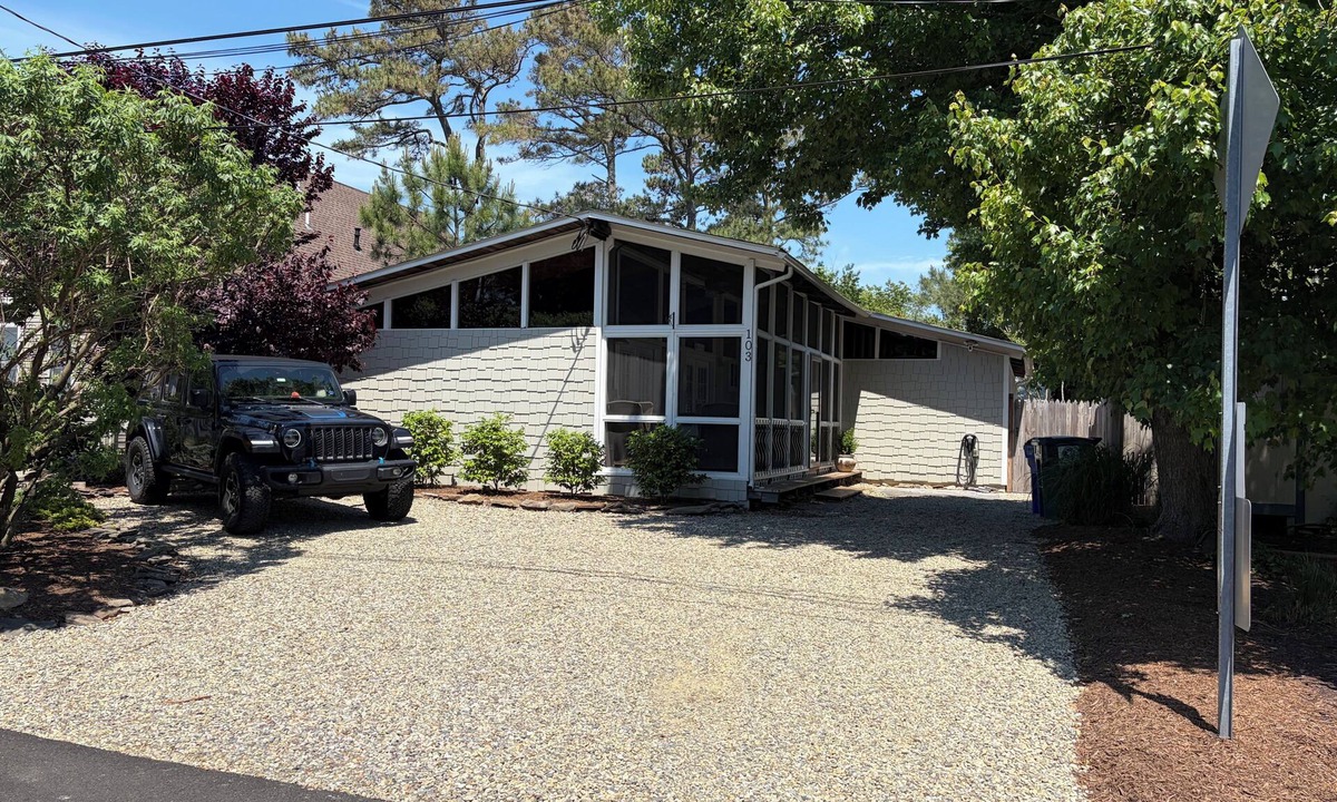 Rehoboth by the Sea Cottage | ! Cottage By The Sea 103 Jersey St. !
