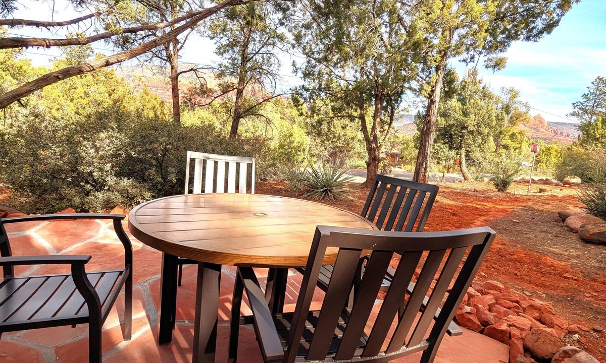 Sedona Cottage | Cottage near Uptown Short Walk to Tlaquepaque Arts and Crafts Village and trails