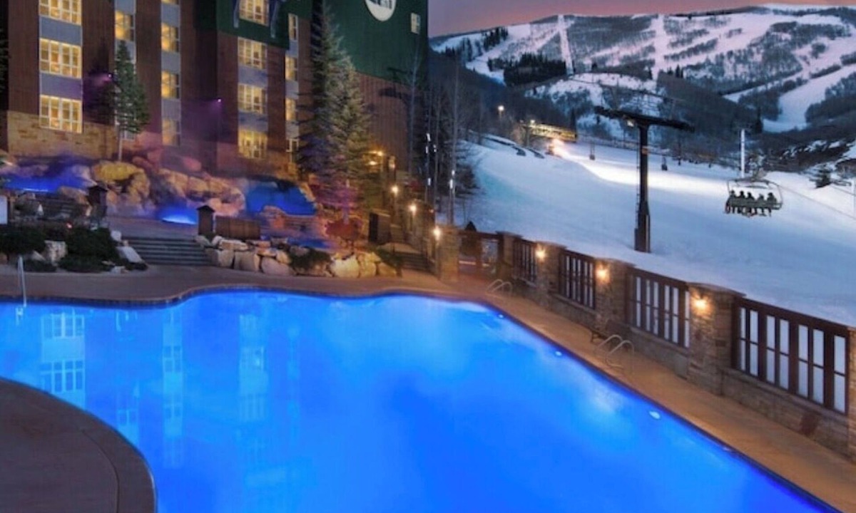 North Park City Villa | Cozy 2-bedroom ski in ski out apartment in charming Park City with AC and gym