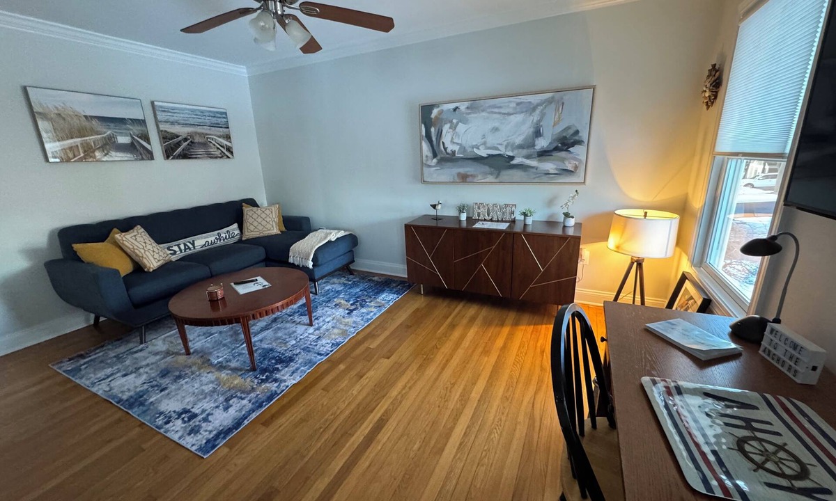 Oyster Harbor House | Cozy Cottage by the Beach - Waterview Minutes from Downtown Annapolis