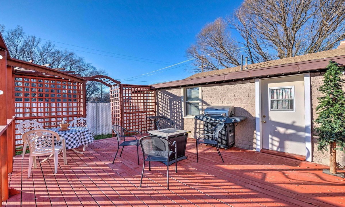 South Jordan Cottage | Cozy Cottage w/Game Room ~ 17 Mi to Dtwn SLC!