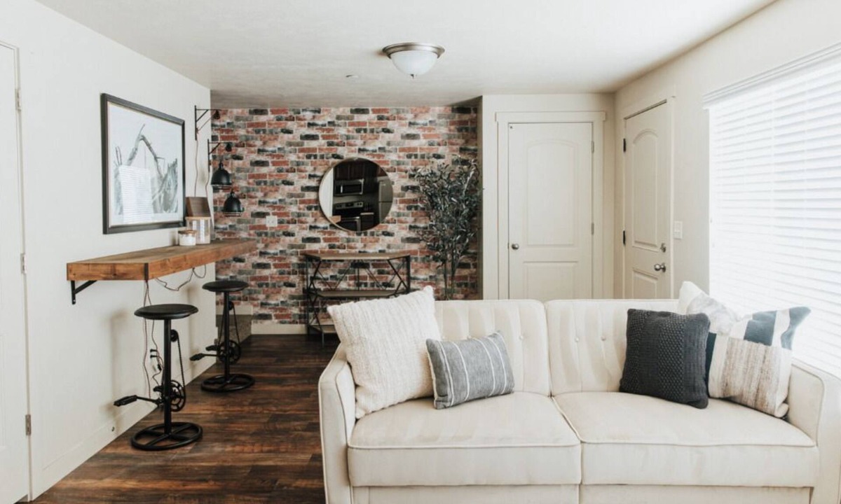 Central Business District House | Cozy Downtown Provo Suite near Front Runner, LDS City Center Temple, Conf Center