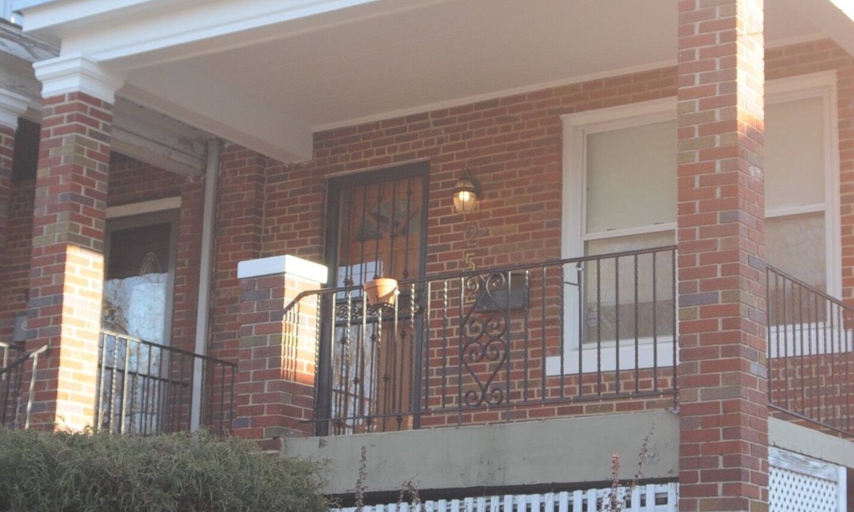 Brightwood Park Apartment | Cozy English Basement Guesthouse