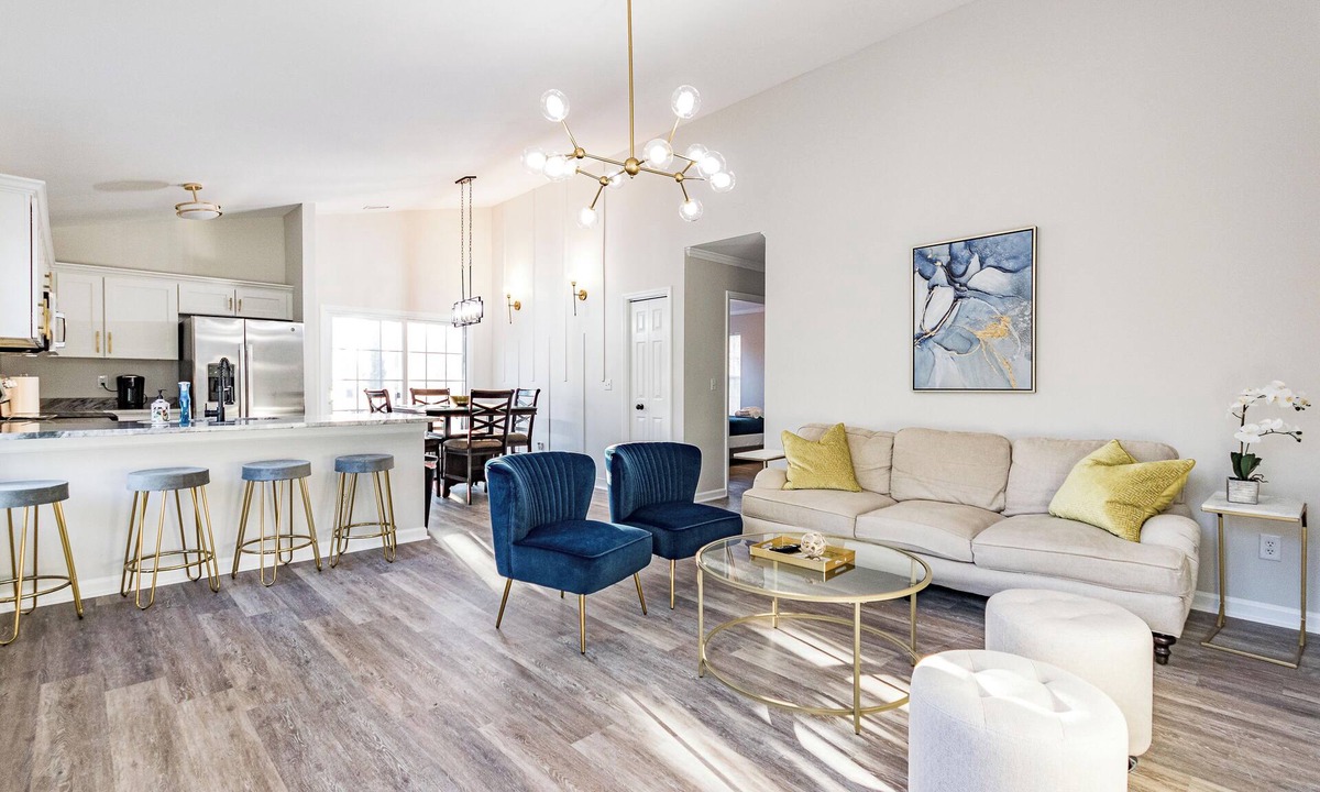 Durham House | Cozy home 15 from RTP & Dtown - starts at 3.5k/month